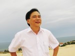 Nhà thơ Dương Thuấn.