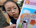Không mua sách in 'trường Việt Nam cắm cờ Trung Quốc'
