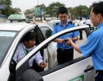 Bộ Giao thông yêu cầu bảo vệ khách đi taxi