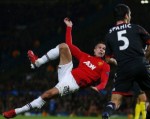 Van Persie nghỉ trận đại chiến Man Utd - Liverpool