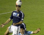Suarez lại lừa trọng tài kiếm phạt đền 