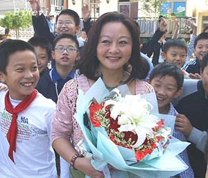 Nhà văn Dương Hồng Anh. Ảnh: womenofchina.