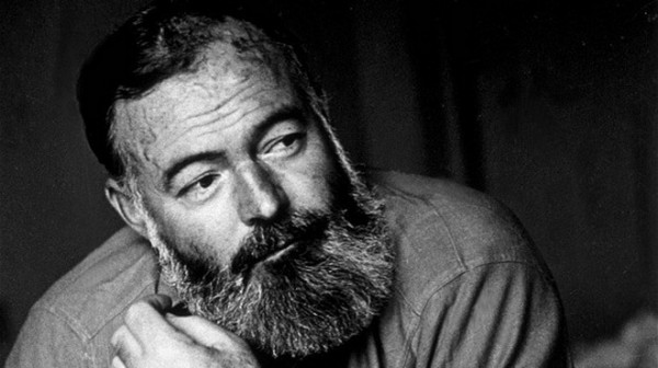 Ernest Hemingway đã viết tới gần 50 cái kết cho Giã từ vũ khí - Ảnh Getty Images