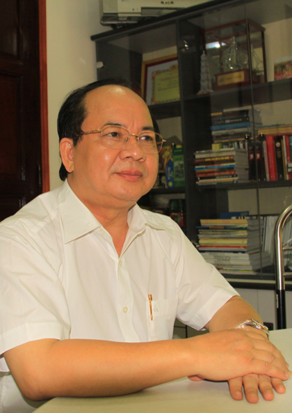 Giáo sư Hoàng Quang Thuận.