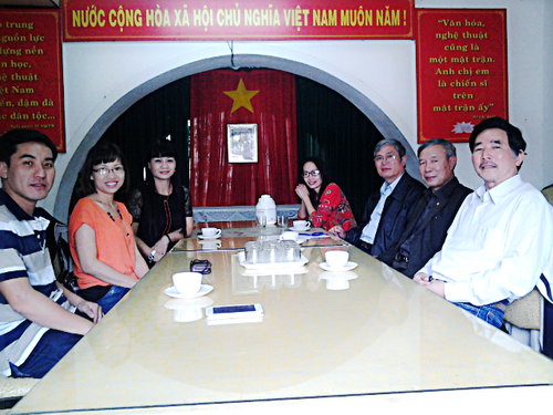 Ban Nhà văn Trẻ giao lưu với Hội VHNT tỉnh Lâm Đồng