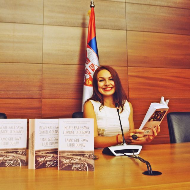 Nhà thơ Anita Pešić (Serbia)